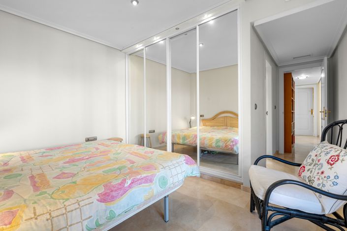 Image No.21-3 Bed Apartment for sale
