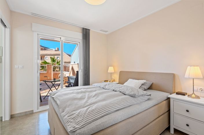Image No.18-3 Bed Apartment for sale