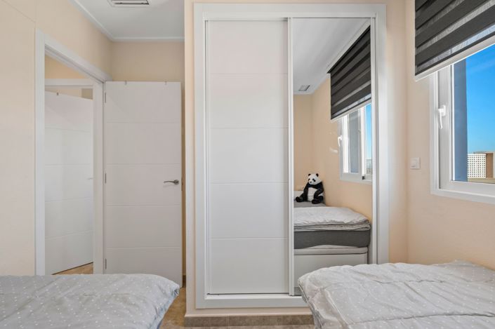 Image No.22-3 Bed Apartment for sale