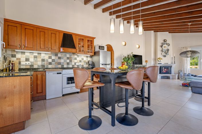 Image No.17-3 Bed Villa for sale