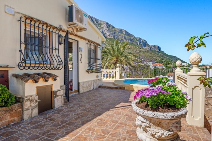 Image No.2-3 Bed Villa for sale