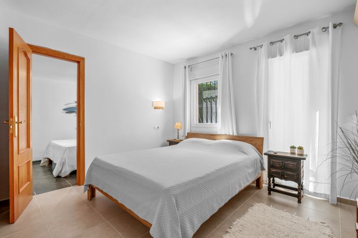 Image No.27-3 Bed Villa for sale