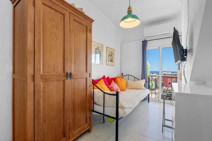 Image No.21-4 Bed Townhouse for sale
