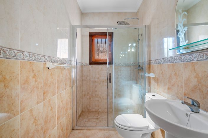 Image No.20-2 Bed Apartment for sale
