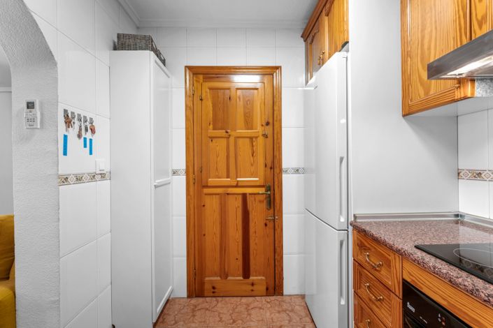 Image No.14-3 Bed Townhouse for sale