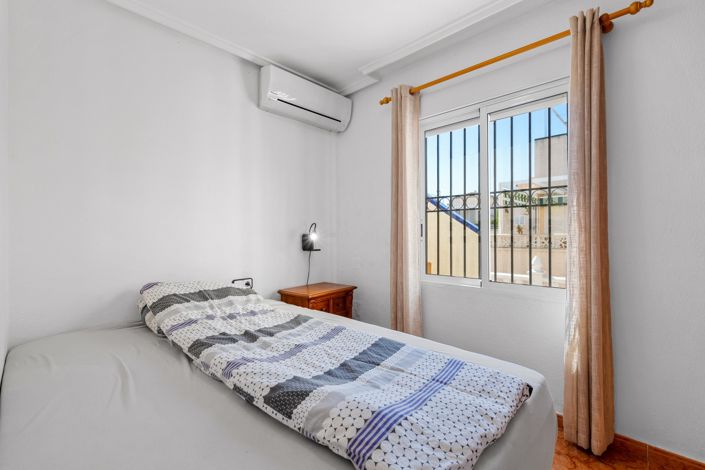 Image No.21-3 Bed Townhouse for sale