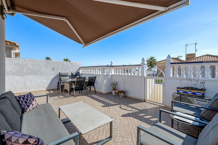 Image No.30-3 Bed Townhouse for sale