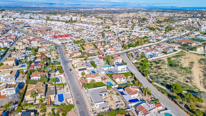 Image No.40-4 Bed Villa / Detached for sale