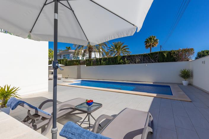 Image No.43-4 Bed Villa / Detached for sale