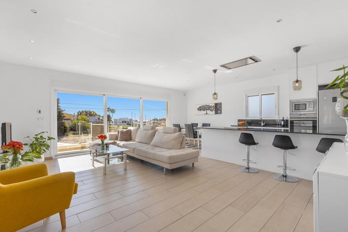 Image No.16-4 Bed Villa / Detached for sale