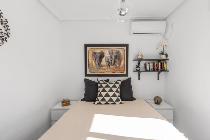 Image No.27-4 Bed Villa / Detached for sale