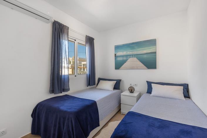 Image No.33-4 Bed Villa / Detached for sale