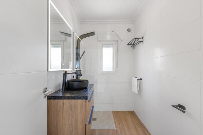 Image No.20-4 Bed Villa / Detached for sale