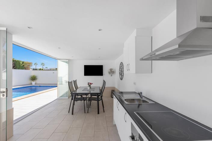 Image No.36-4 Bed Villa / Detached for sale