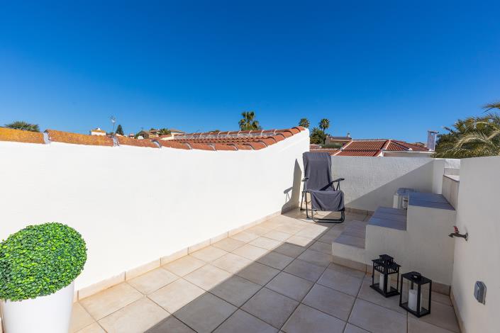 Image No.57-4 Bed Villa / Detached for sale