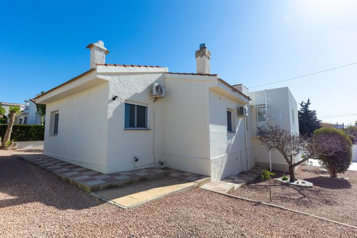 Image No.50-4 Bed Villa / Detached for sale