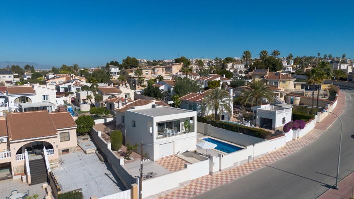 Image No.51-4 Bed Villa / Detached for sale