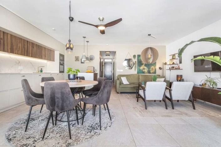 Image No.9-3 Bed Semi-Detached for sale