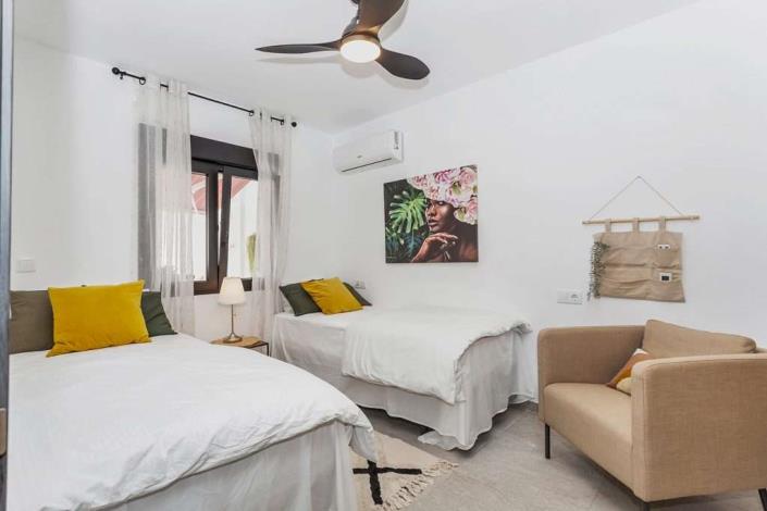 Image No.20-3 Bed Semi-Detached for sale