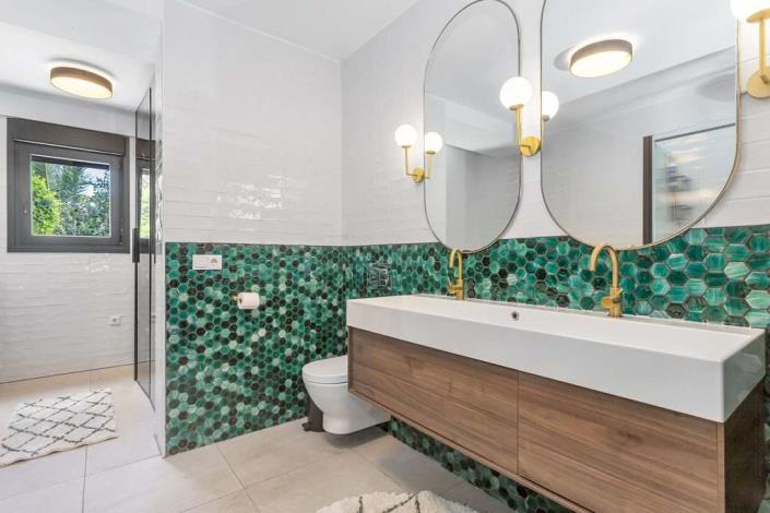 Image No.18-3 Bed Semi-Detached for sale