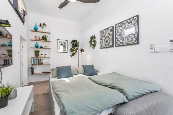 Image No.28-3 Bed Semi-Detached for sale