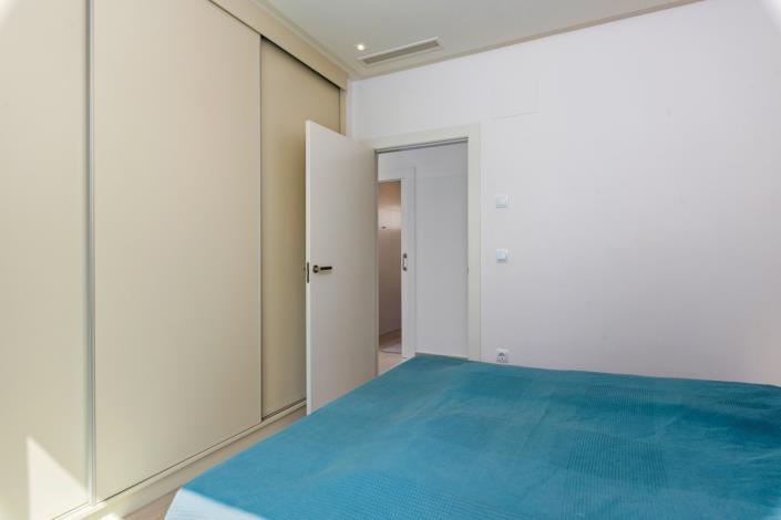 Image No.21-3 Bed Villa / Detached for sale