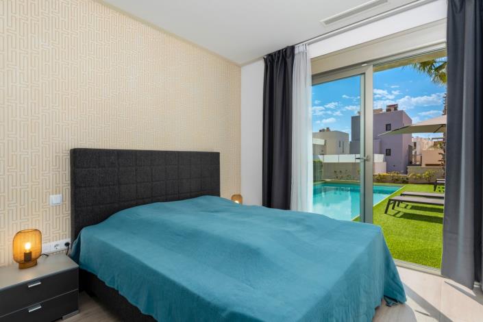 Image No.20-3 Bed Villa / Detached for sale