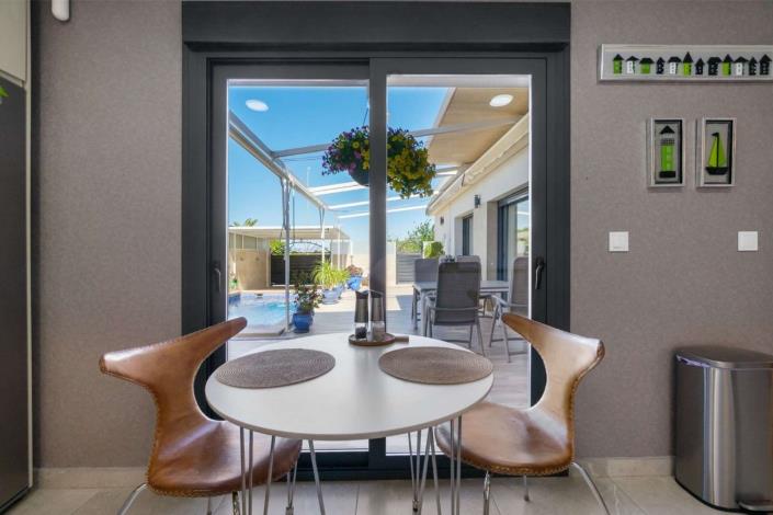 Image No.8-Villa de 2 chambres à vendre à Daya Nueva