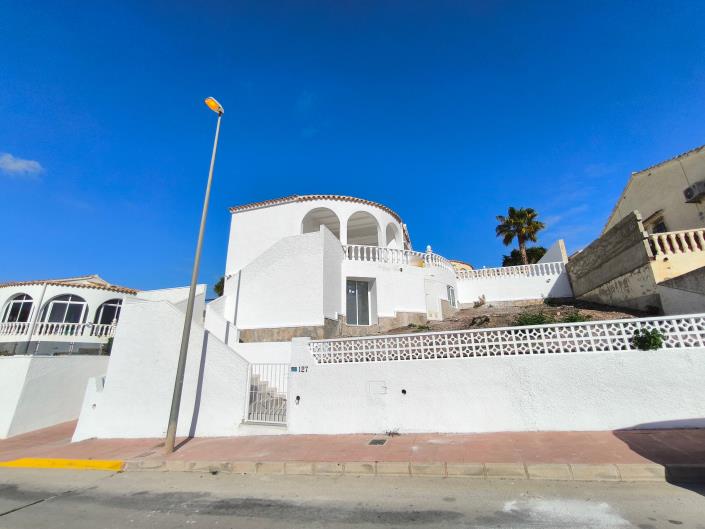 Image No.33-4 Bed Villa / Detached for sale