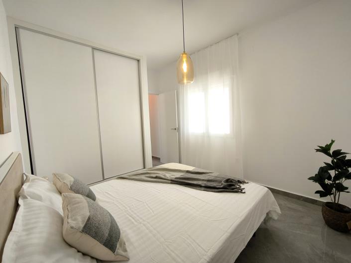 Image No.13-4 Bed Villa / Detached for sale