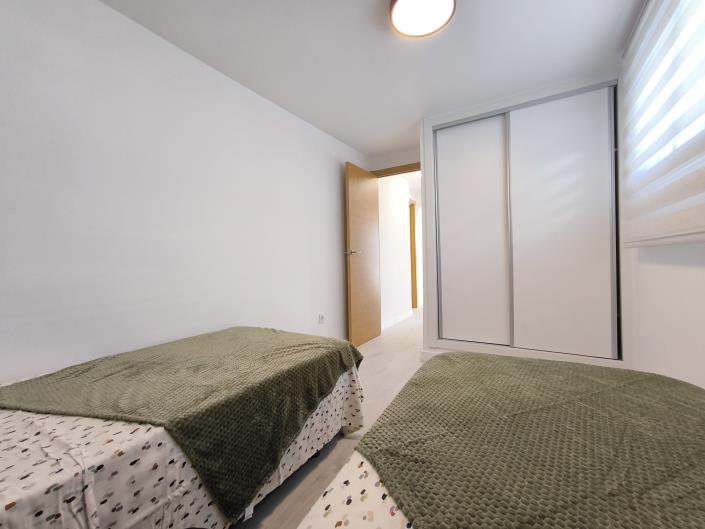 Image No.18-4 Bed Villa / Detached for sale