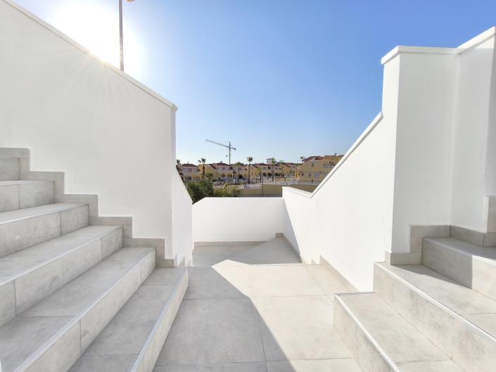 Image No.29-4 Bed Villa / Detached for sale