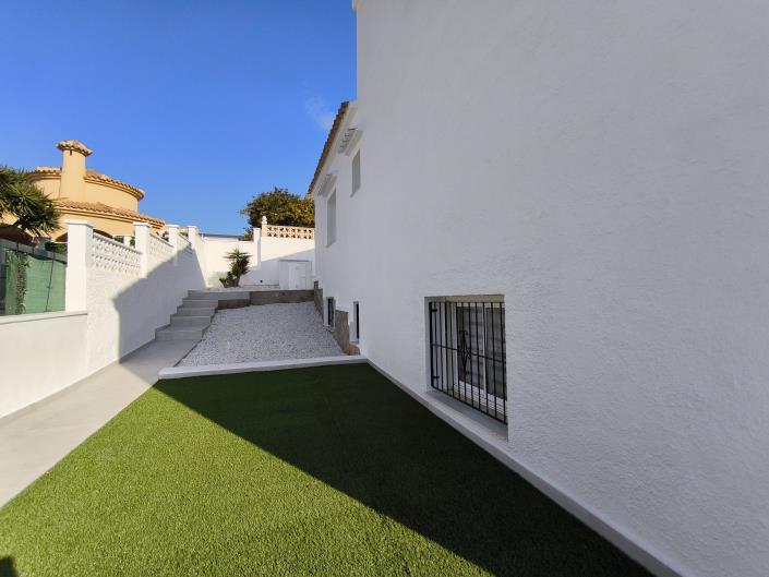 Image No.31-4 Bed Villa / Detached for sale