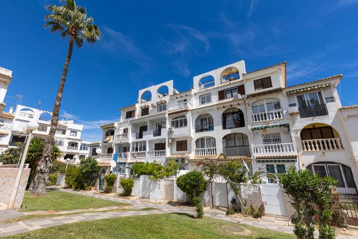 Image No.32-2 Bed Apartment for sale