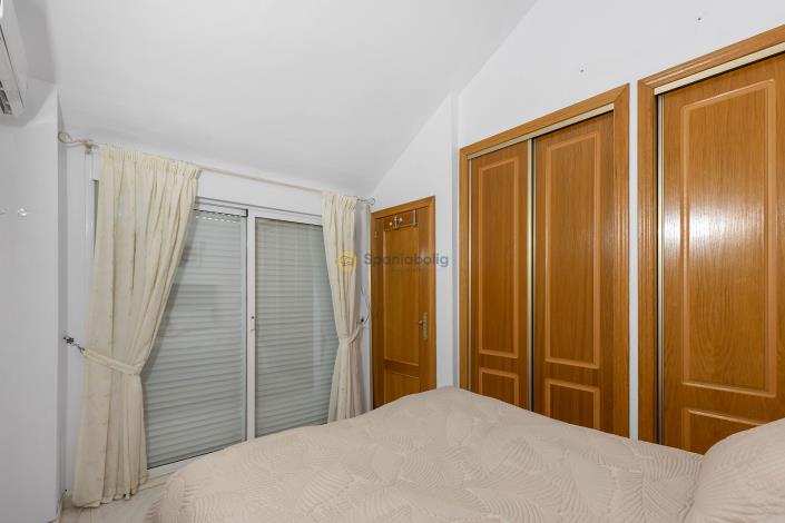 Image No.19-2 Bed Semi-Detached for sale