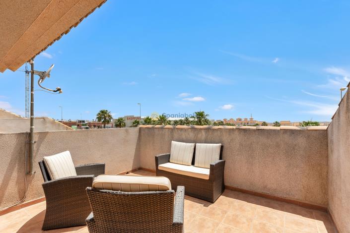 Image No.22-2 Bed Semi-Detached for sale