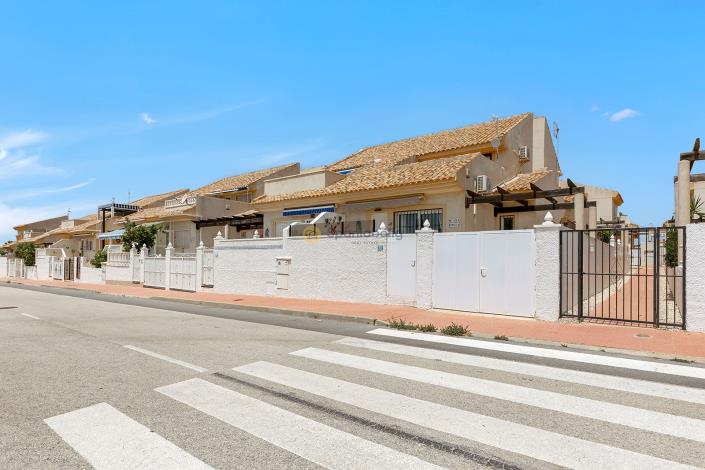 Image No.27-2 Bed Semi-Detached for sale