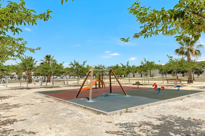 Image No.32-2 Bed Semi-Detached for sale