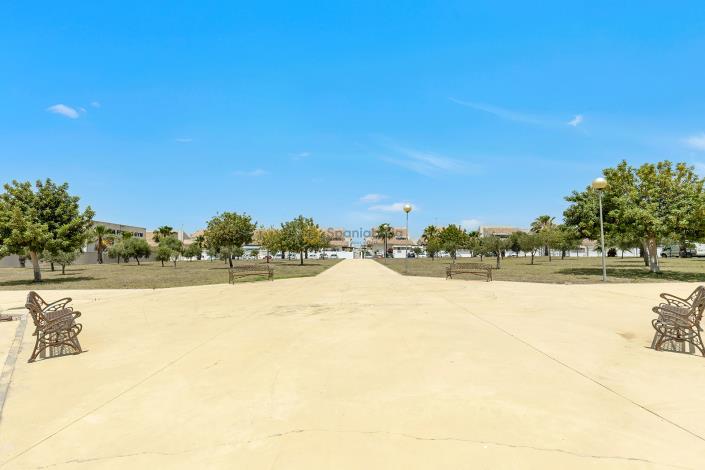 Image No.36-2 Bed Semi-Detached for sale