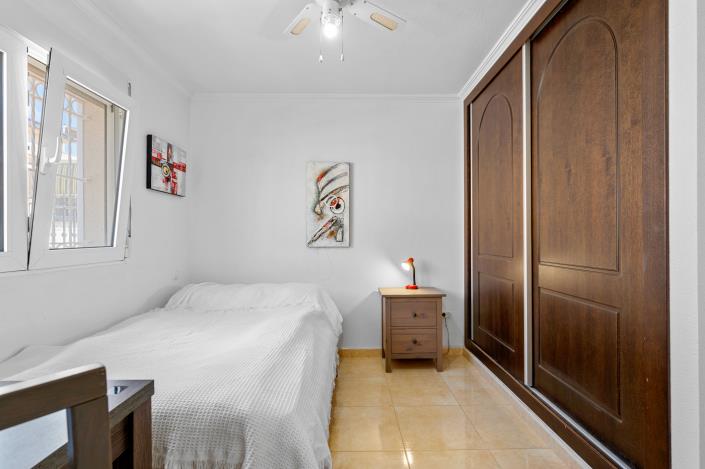 Image No.24-5 Bed Villa / Detached for sale