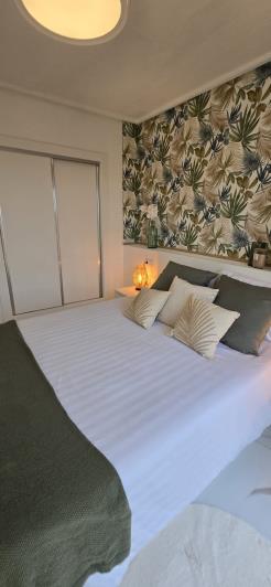 Image No.18-2 Bed Apartment for sale