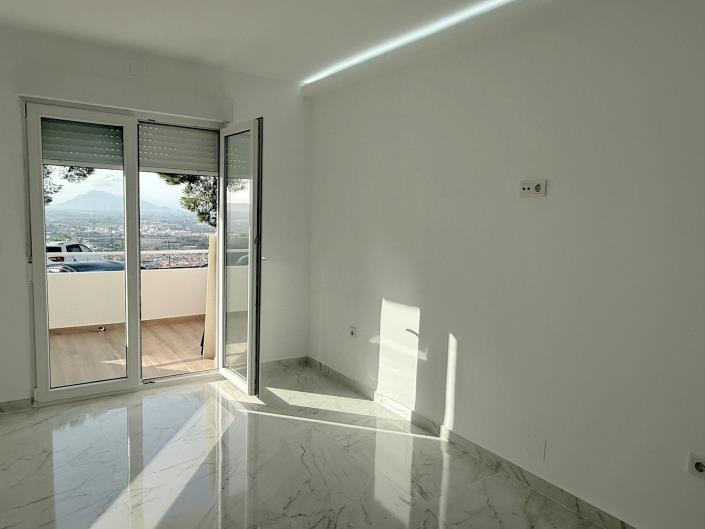 Image No.6-Studio for sale