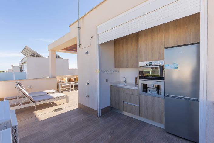 Image No.39-3 Bed Villa / Detached for sale