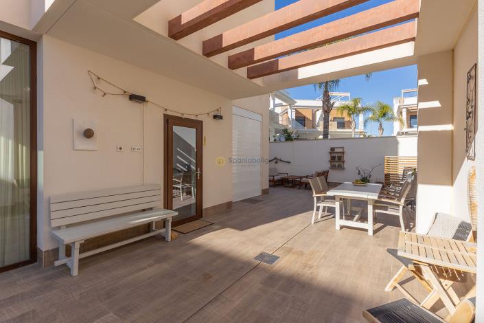 Image No.50-3 Bed Villa / Detached for sale