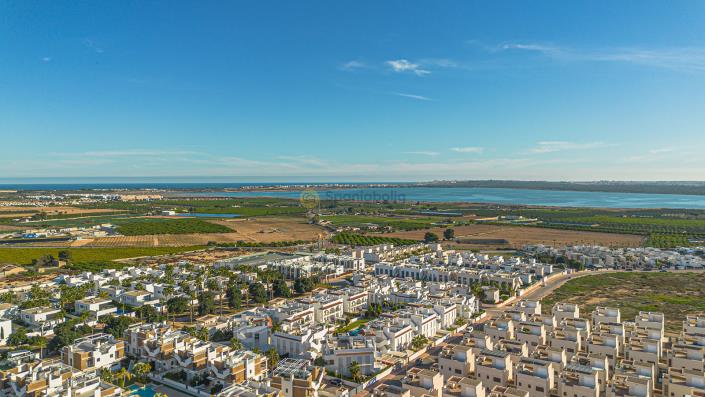 Image No.43-3 Bed Villa / Detached for sale