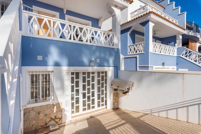 Image No.16-4 Bed Townhouse for sale