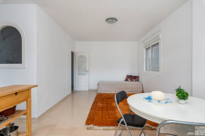 Image No.21-4 Bed Townhouse for sale