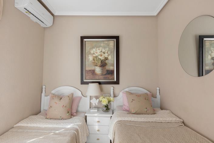 Image No.19-3 Bed Quad for sale