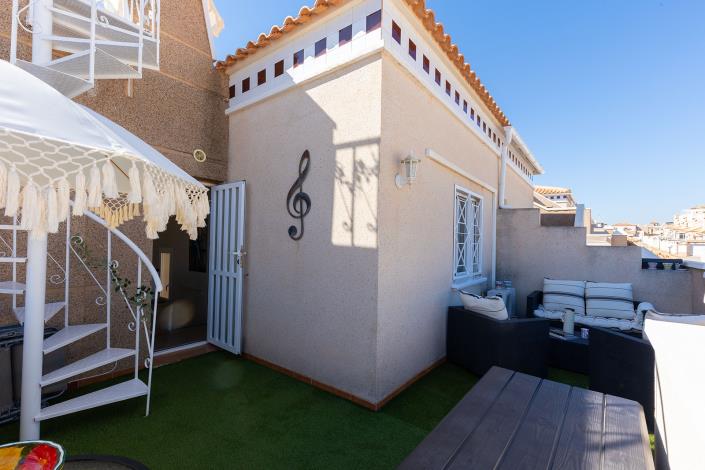 Image No.32-3 Bed Quad for sale