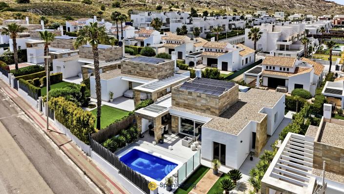 Image No.3-3 Bed Villa / Detached for sale